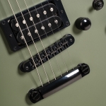 Cort elektromos gitár, Matt Bellamy Signature modell, humbucker szett, matt oliva zöld
